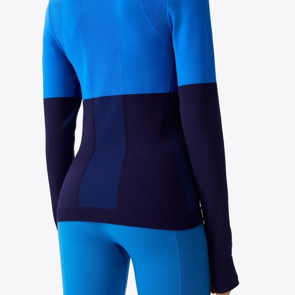 ❌❌SOLD❌❌✨TORY BURCH SPORT✨TWO-TONE SEAMLESS TOP - Picture 3 of 4